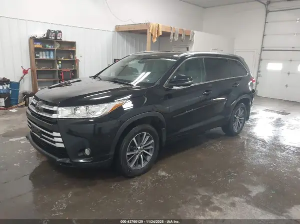 5TDJZRFH8JS532011 2018 TOYOTA HIGHLANDER - Image 2