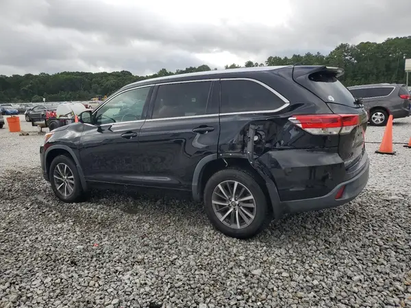 5TDJZRFH8JS535636 2018 TOYOTA HIGHLANDER - Image 2