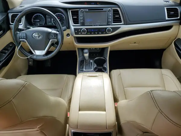 5TDJZRFH8JS535636 2018 TOYOTA HIGHLANDER - Image 8
