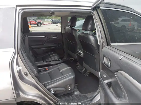5TDJZRFH8JS540917 2018 TOYOTA HIGHLANDER - Image 8
