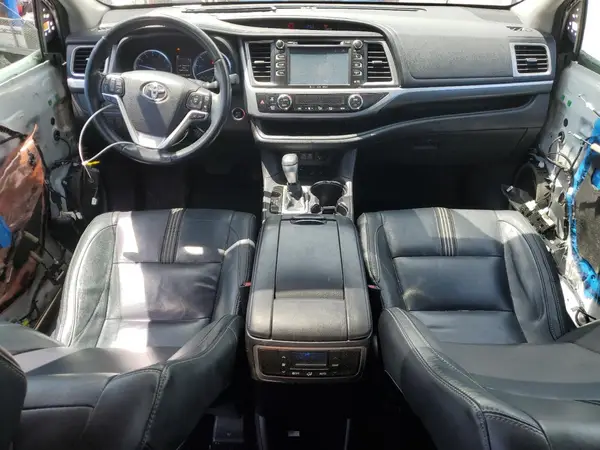 5TDJZRFH8JS542134 2018 TOYOTA HIGHLANDER - Image 8