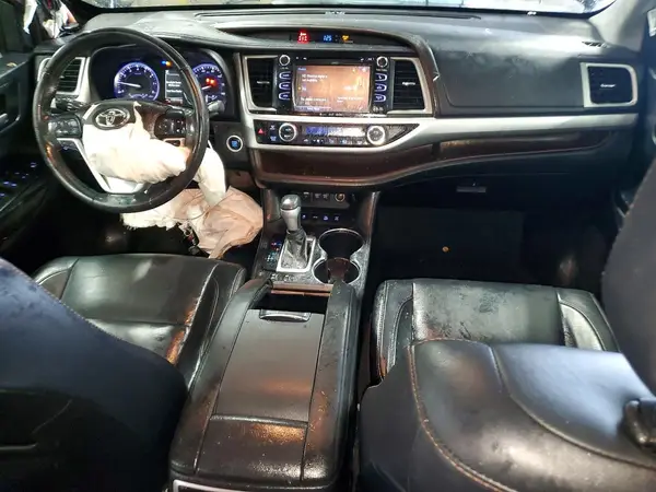 5TDJZRFH8JS543834 2018 TOYOTA HIGHLANDER - Image 8