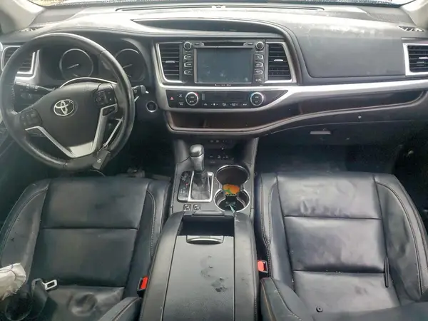 5TDJZRFH8JS545129 2018 TOYOTA HIGHLANDER - Image 8