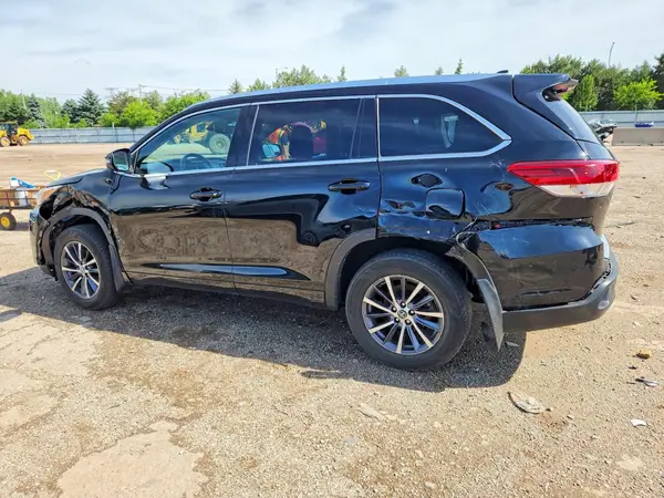 5TDJZRFH8JS546040 2018 TOYOTA HIGHLANDER - Image 2
