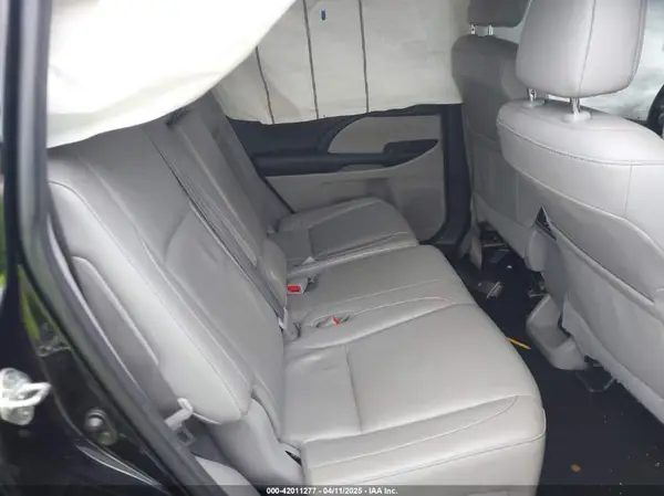5TDJZRFH8JS546779 2018 TOYOTA HIGHLANDER - Image 8