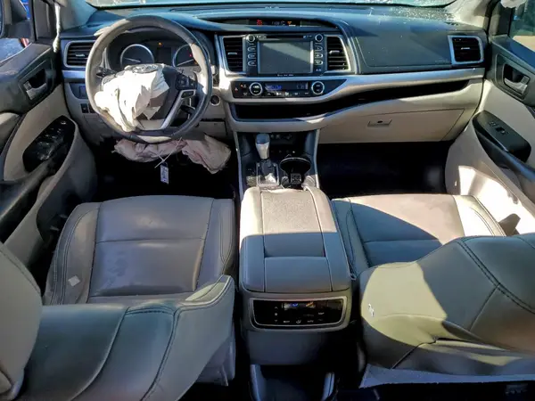 5TDJZRFH8JS551321 2018 TOYOTA HIGHLANDER - Image 8