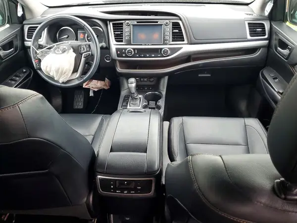 5TDJZRFH8JS554641 2018 TOYOTA HIGHLANDER - Image 8