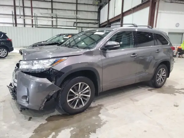 5TDJZRFH8JS556874 2018 TOYOTA HIGHLANDER - Image 1