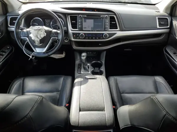 5TDJZRFH8JS558849 2018 TOYOTA HIGHLANDER - Image 8