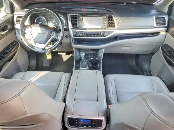 5TDJZRFH8JS559516 2018 TOYOTA HIGHLANDER - Image 8