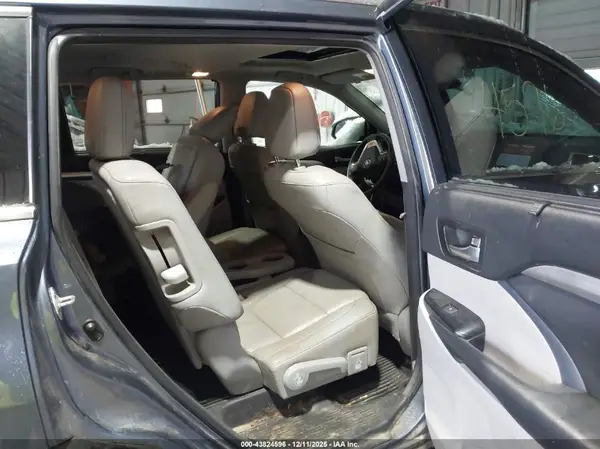 5TDJZRFH8JS808462 2018 TOYOTA HIGHLANDER - Image 8