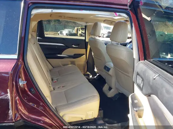 5TDJZRFH8JS810020 2018 TOYOTA HIGHLANDER - Image 8