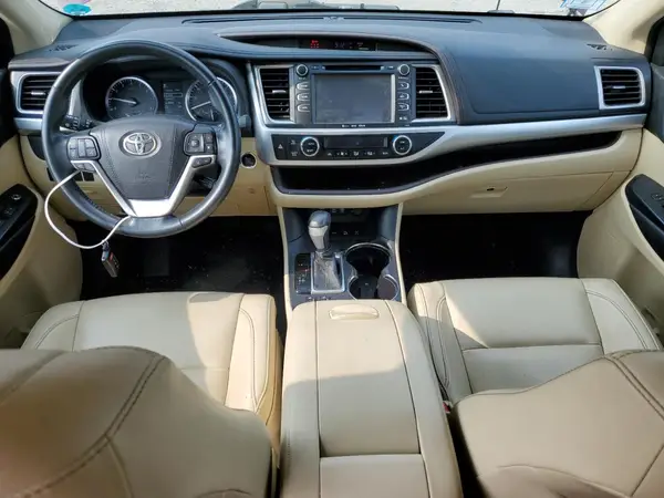 5TDJZRFH8JS810535 2018 TOYOTA HIGHLANDER - Image 8