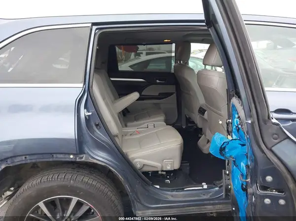 5TDJZRFH8JS816576 2018 TOYOTA HIGHLANDER - Image 8