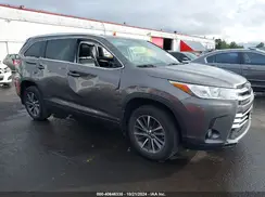 5TDJZRFH8JS818991 2018 TOYOTA HIGHLANDER