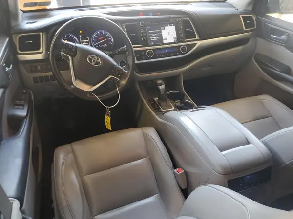 5TDJZRFH8JS867074 2018 TOYOTA HIGHLANDER - Image 8