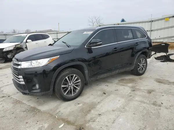 5TDJZRFH8JS877023 2018 TOYOTA HIGHLANDER - Image 1