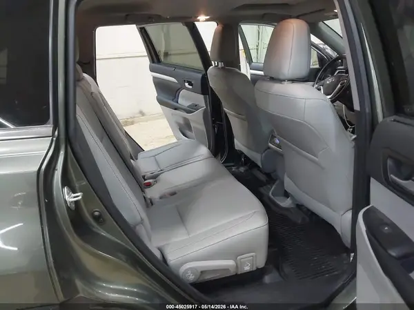 5TDJZRFH8JS891021 2018 TOYOTA HIGHLANDER - Image 8