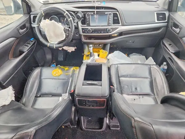 5TDJZRFH8JS899507 2018 TOYOTA HIGHLANDER - Image 8