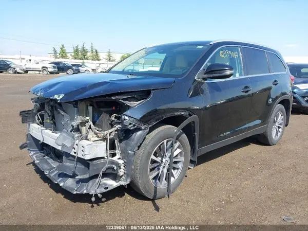 5TDJZRFH8KS566578 2019 TOYOTA HIGHLANDER - Image 2