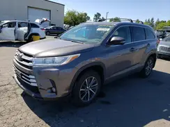 5TDJZRFH8KS567519 2019 TOYOTA HIGHLANDER