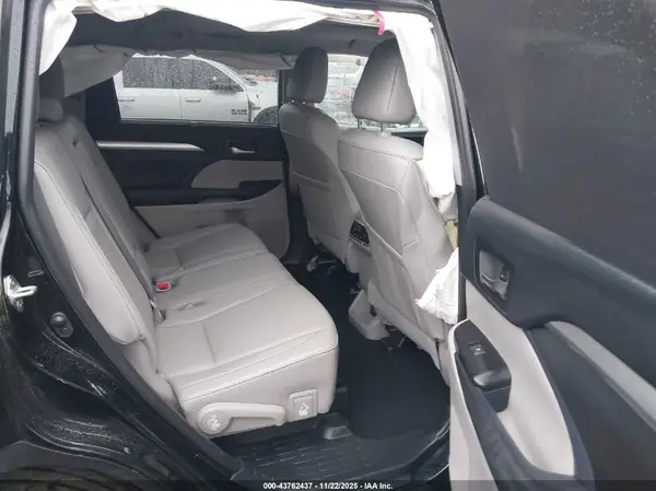 5TDJZRFH8KS570047 2019 TOYOTA HIGHLANDER - Image 8