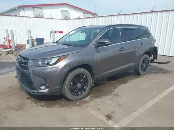 5TDJZRFH8KS572705 2019 TOYOTA HIGHLANDER - Image 2