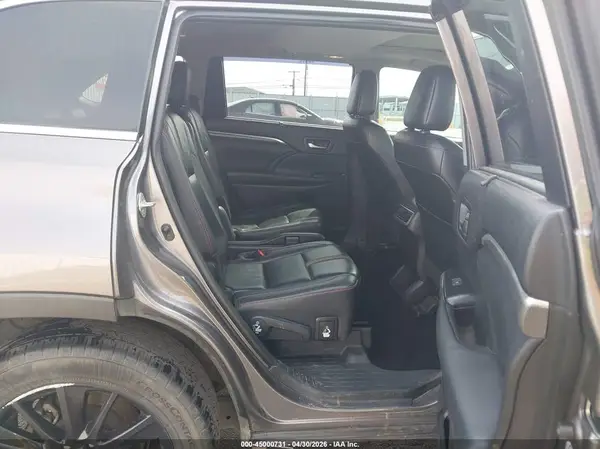 5TDJZRFH8KS572705 2019 TOYOTA HIGHLANDER - Image 8