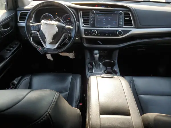 5TDJZRFH8KS574146 2019 TOYOTA HIGHLANDER - Image 8