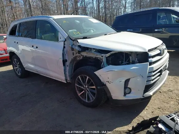 5TDJZRFH8KS583672 2019 TOYOTA HIGHLANDER - Image 1