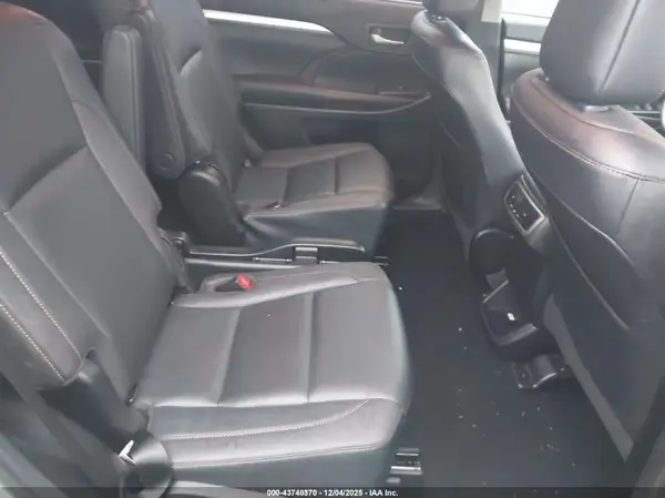 5TDJZRFH8KS584322 2019 TOYOTA HIGHLANDER - Image 8