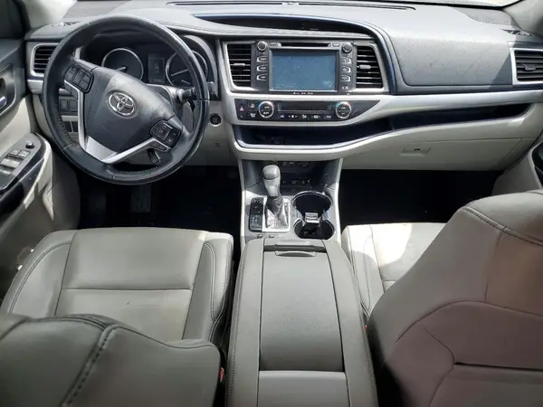 5TDJZRFH8KS584899 2019 TOYOTA HIGHLANDER - Image 8