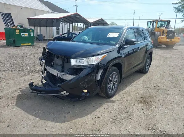 5TDJZRFH8KS586555 2019 TOYOTA HIGHLANDER - Image 2