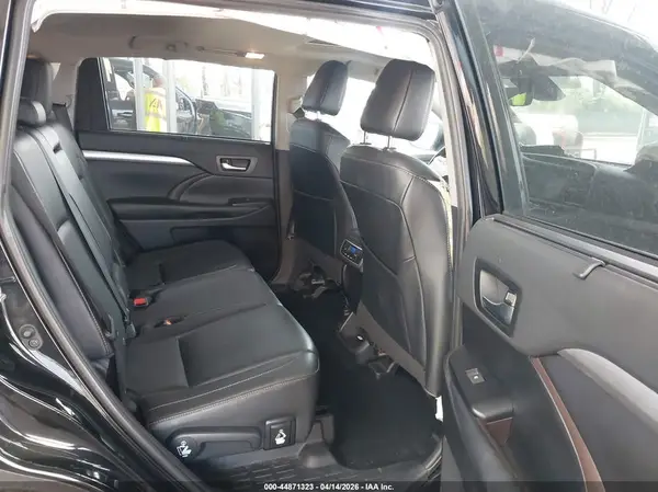 5TDJZRFH8KS586555 2019 TOYOTA HIGHLANDER - Image 8