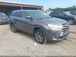 5TDJZRFH8KS587320 2019 TOYOTA HIGHLANDER