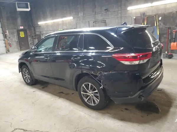 5TDJZRFH8KS590346 2019 TOYOTA HIGHLANDER - Image 2