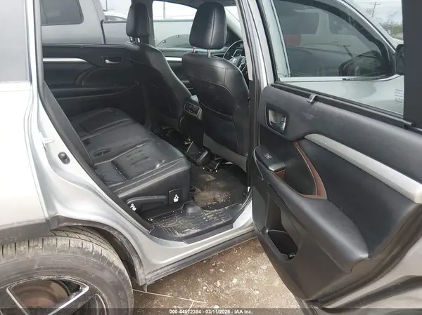 5TDJZRFH8KS594929 2019 TOYOTA HIGHLANDER - Image 8