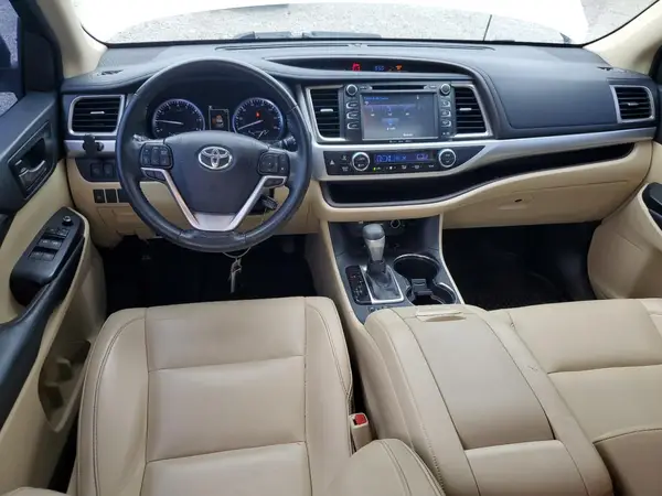 5TDJZRFH8KS595210 2019 TOYOTA HIGHLANDER - Image 8
