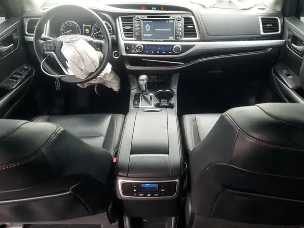5TDJZRFH8KS596695 2019 TOYOTA HIGHLANDER - Image 8