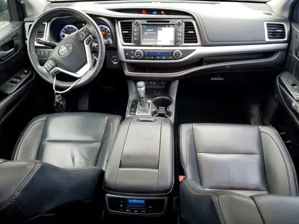 5TDJZRFH8KS597748 2019 TOYOTA HIGHLANDER - Image 8