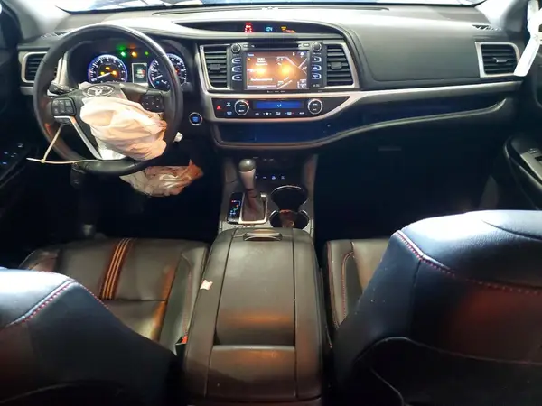 5TDJZRFH8KS608974 2019 TOYOTA HIGHLANDER - Image 8