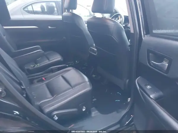 5TDJZRFH8KS618274 2019 TOYOTA HIGHLANDER - Image 8