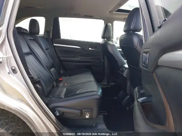 5TDJZRFH8KS618632 2019 TOYOTA HIGHLANDER - Image 8