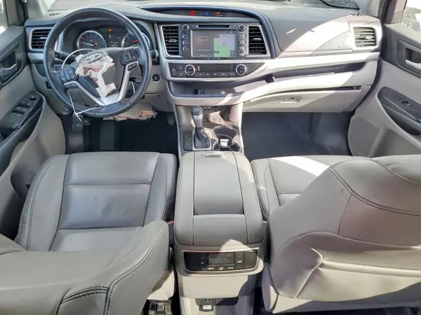 5TDJZRFH8KS619487 2019 TOYOTA HIGHLANDER - Image 8