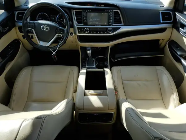 5TDJZRFH8KS620672 2019 TOYOTA HIGHLANDER - Image 8