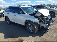 5TDJZRFH8KS621028 2019 TOYOTA HIGHLANDER