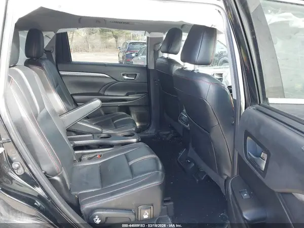5TDJZRFH8KS623104 2019 TOYOTA HIGHLANDER - Image 8