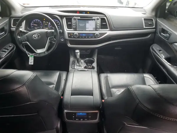 5TDJZRFH8KS625189 2019 TOYOTA HIGHLANDER - Image 8
