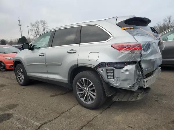 5TDJZRFH8KS626200 2019 TOYOTA HIGHLANDER - Image 2