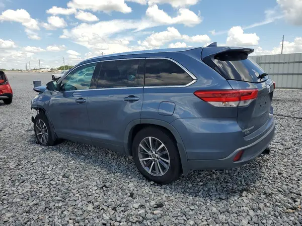 5TDJZRFH8KS702370 2019 TOYOTA HIGHLANDER - Image 2